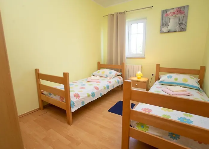 Holiday home Labud Zminj